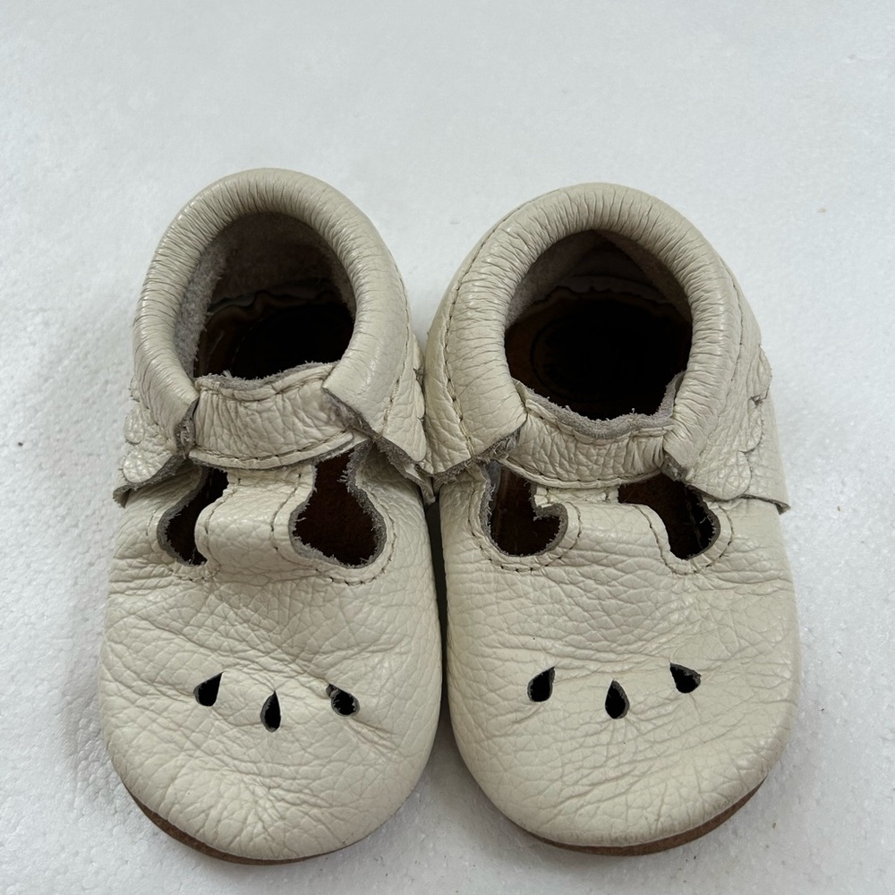Freshly picked cream leather toddler girls shoes Mary Jane’s moccasin hard sole